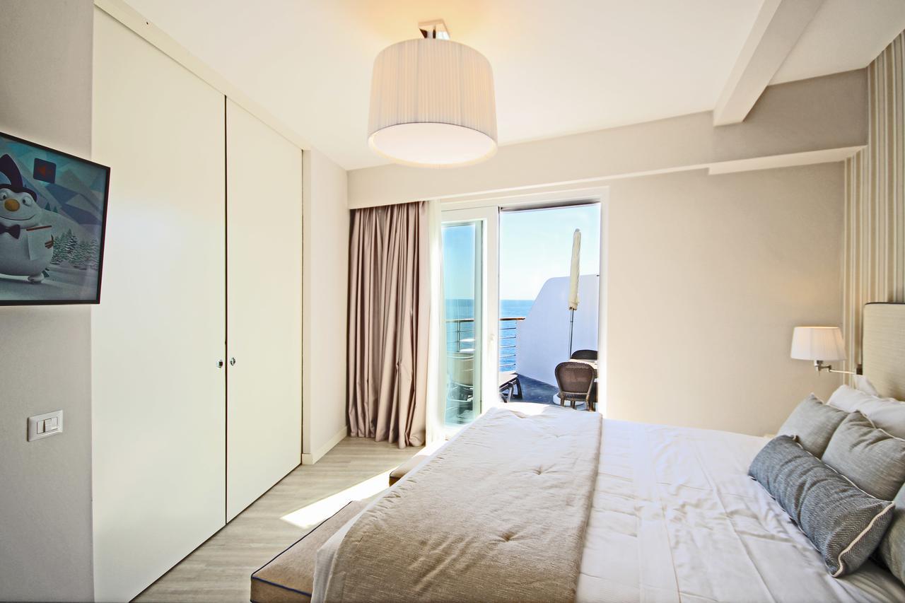 Hotel Plaza ปอร์โตอัซซูร์โร ภายนอก รูปภาพ
